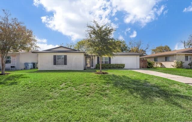 3-bedroom rental at 5202 Coral Mist in Kirby, TX — photo 1