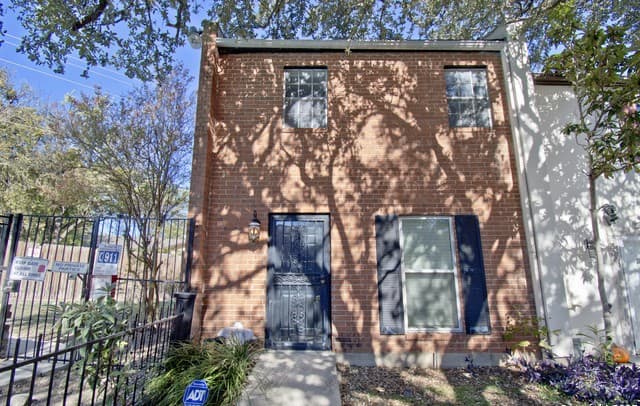 2-bedroom rental at 6427 Wurzbach #4 Unit 4 in San Antonio, TX — photo 1