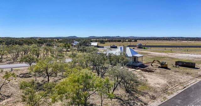 rental at 77 Arch Ray Loop in Fredericksburg, TX — photo 1