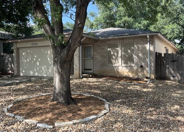 4-bedroom rental at 5407 Stormy Sunset in San Antonio, TX — photo 3
