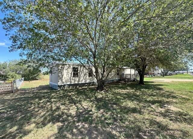 2-bedroom rental at 2907 Southern Breeze in Hondo, TX — photo 1