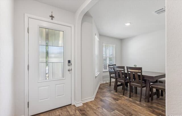 4-bedroom rental at 9721 Moon Shine in San Antonio, TX — photo 4
