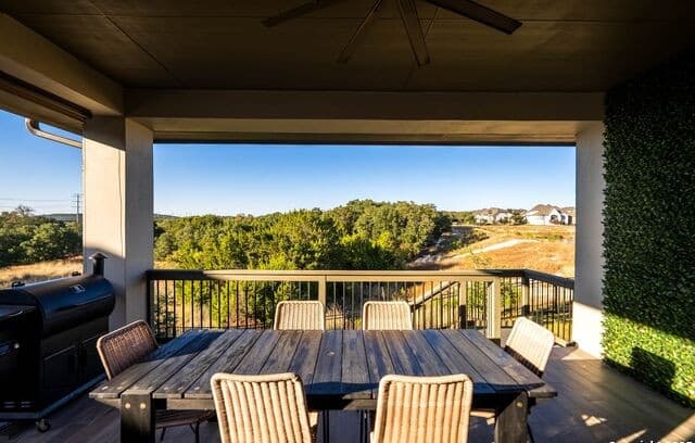 3-bedroom rental at 306 Navarro in Boerne, TX — photo 2