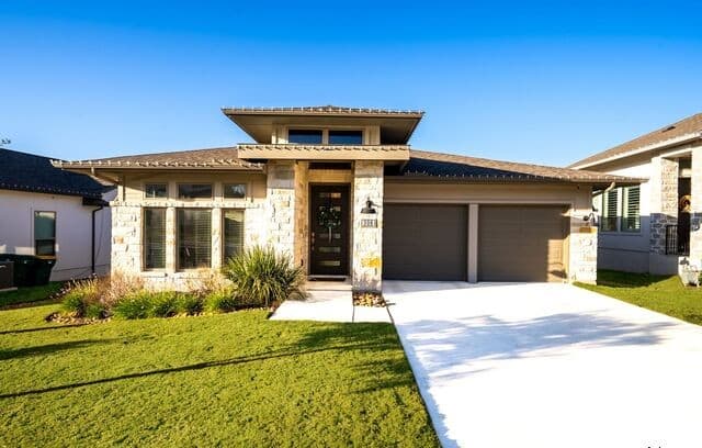 3-bedroom rental at 306 Navarro in Boerne, TX — photo 3