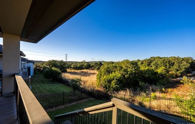 3-bedroom rental at 306 Navarro in Boerne, TX — photo 4