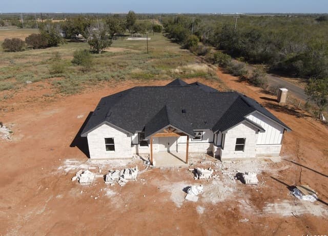 Home for sale at 7303 Tiff Nicole in Von Ormy, TX — photo 2