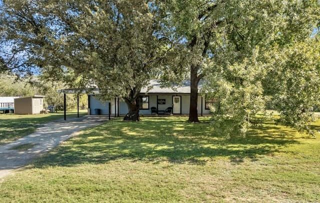 3-bedroom rental at 470 Rutledge in Poteet, TX — photo 5