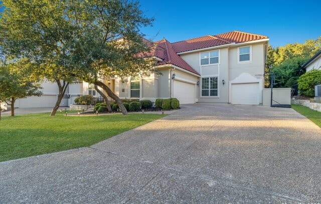 5-bedroom rental at 6311 Almeria Cir in San Antonio, TX — photo 1