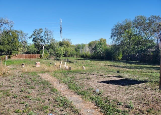 rental at 1807 & 1811 Burleson in San Antonio, TX — photo 1