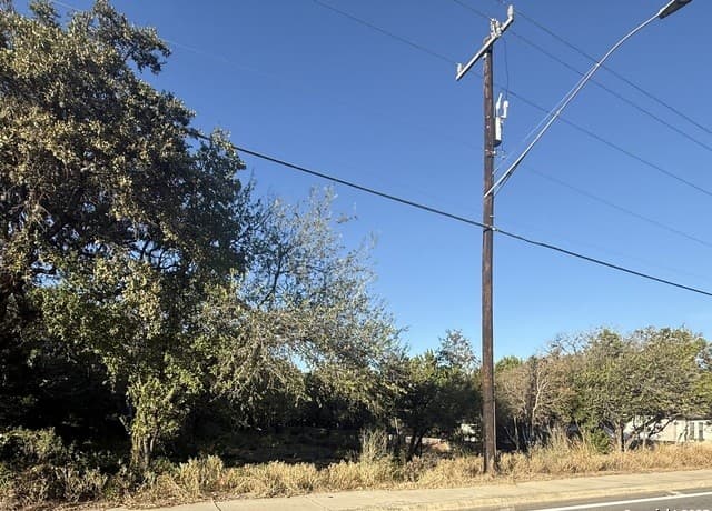 rental at 6805 W Hausman in San Antonio, TX — photo 4