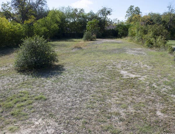 rental at 116, 118, 120 Lone Star in San Antonio, TX — photo 3