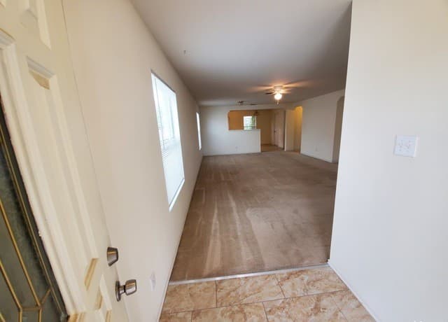 3-bedroom rental at 25714 Gold Yarrow in San Antonio, TX — photo 3