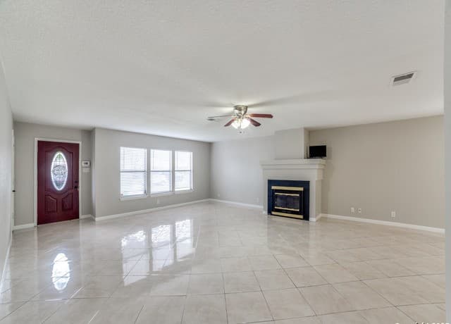 3-bedroom rental at 9634 Alisa Brooke in San Antonio, TX — photo 4