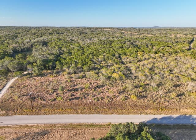 rental at LOT 179 Valley Oaks Ranch in Hondo, TX — photo 4