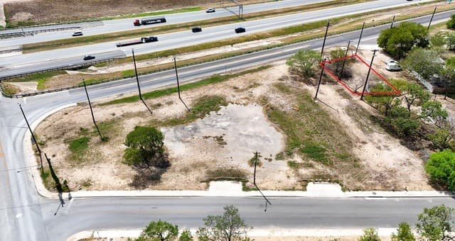 rental at 437 Esma St in San Antonio, TX — photo 2