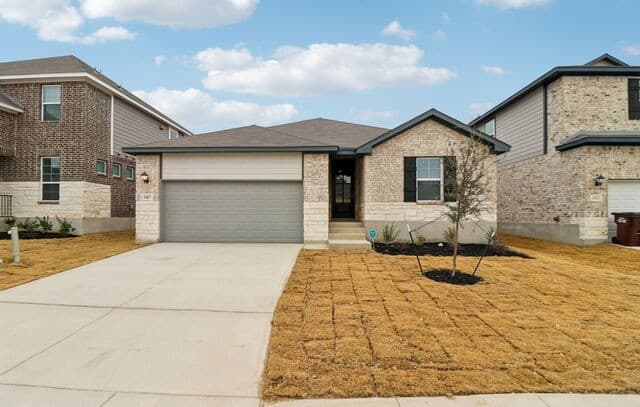 4-bedroom rental at 11427 Feather Vale in San Antonio, TX — photo 2