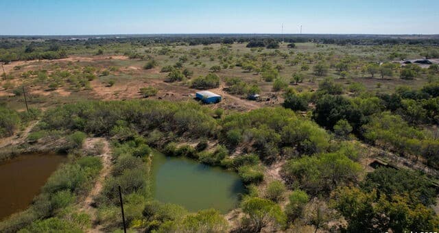 rental at 2452 2nd St in Pleasanton, TX — photo 5