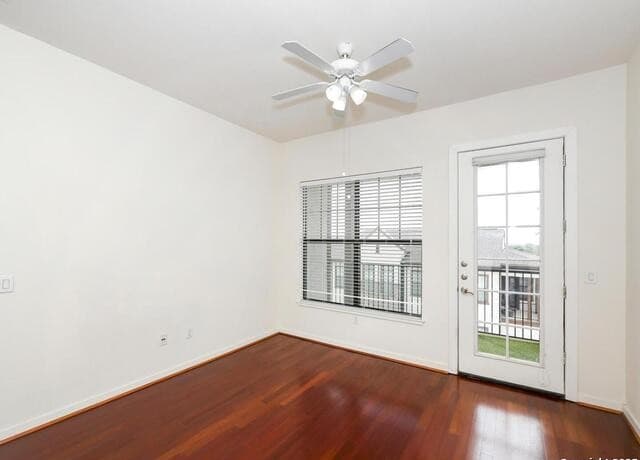 2-bedroom rental at 7342 Oak Manor Unit 1303 in San Antonio, TX — photo 4