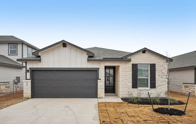 3-bedroom rental at 859 Shatterhand in San Antonio, TX — photo 1