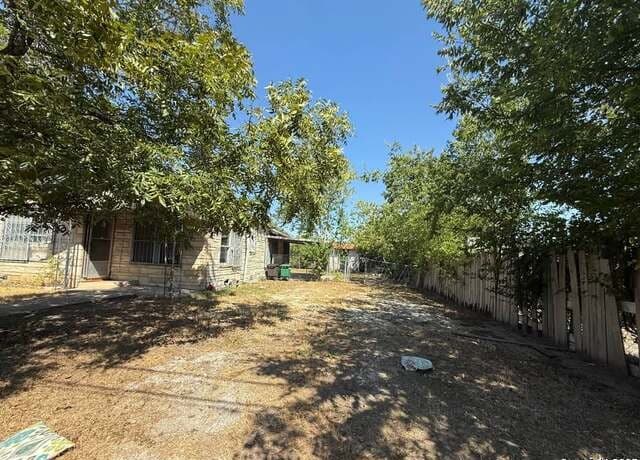 3-bedroom rental at 6618 Tupper in San Antonio, TX — photo 5