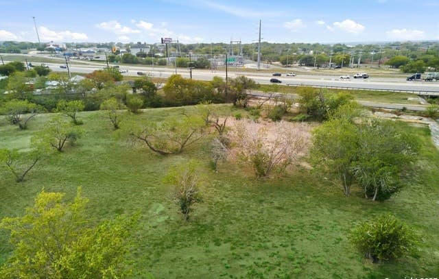 rental at 2426 Betty Jean in San Antonio, TX — photo 3