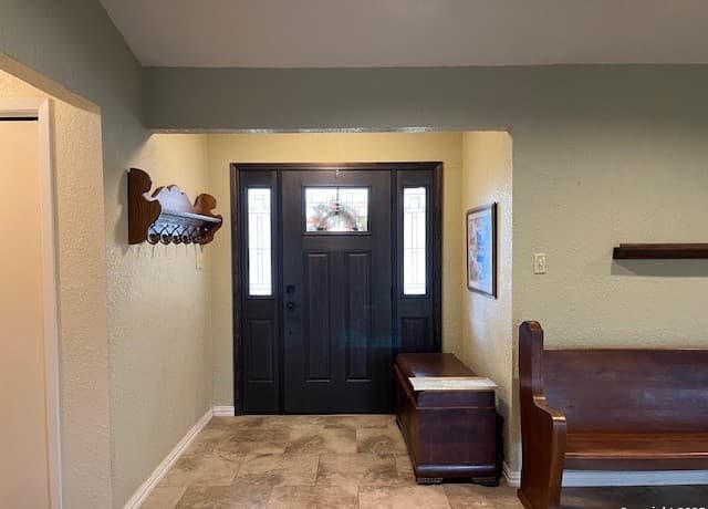 3-bedroom rental at 1216 Mockingbird in Pleasanton, TX — photo 4