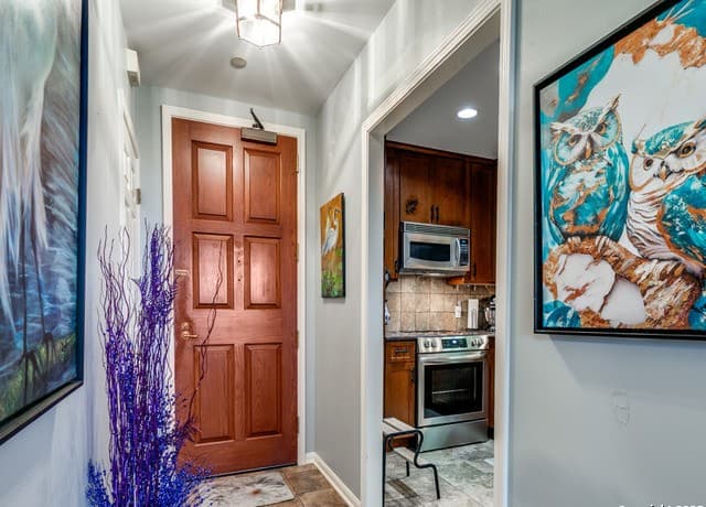 2-bedroom rental at 1 Towers Park Ln Unit 316 in San Antonio, TX — photo 2