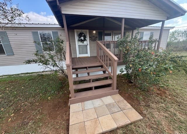 Home for sale at 340 Mourning Dove in Floresville, TX — photo 2