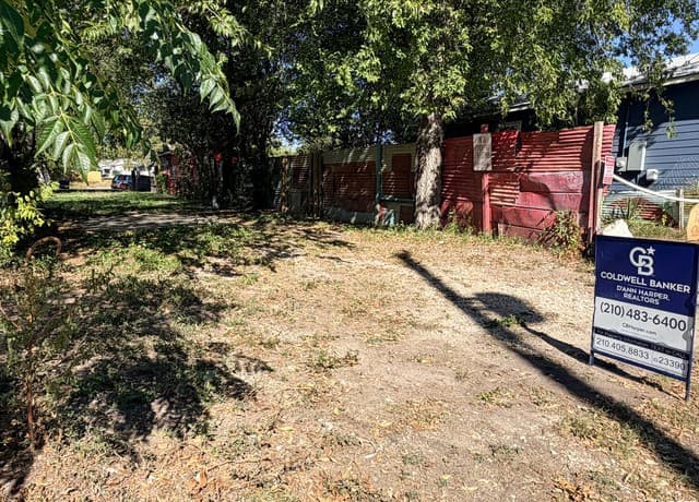 rental at 1327 Montezuma in San Antonio, TX — photo 5