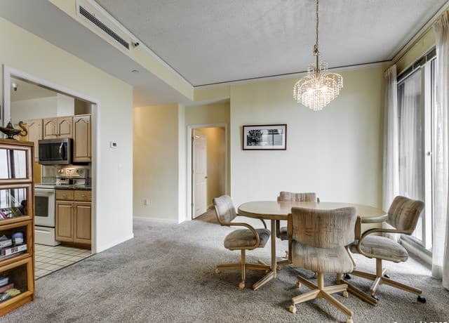 2-bedroom rental at 1 Towers Park Ln Unit 1511 in San Antonio, TX — photo 3