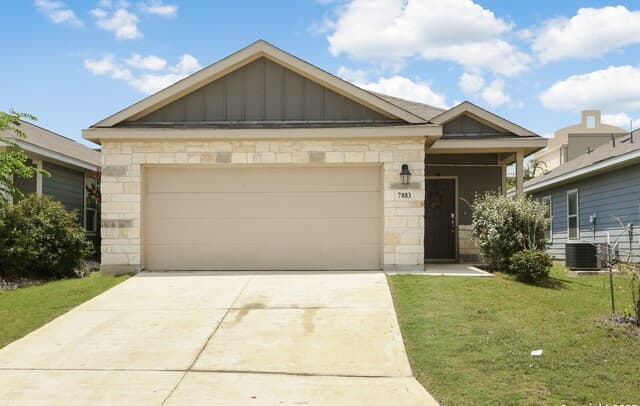 3-bedroom rental at 7883 Abbey in San Antonio, TX — photo 1