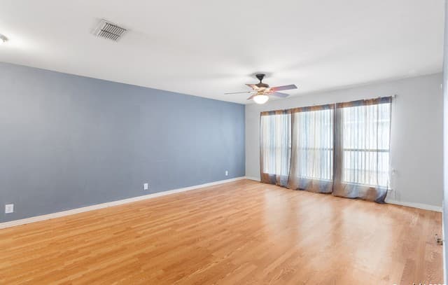 4-bedroom rental at 15103 Kamary in San Antonio, TX — photo 5