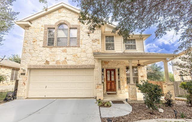 4-bedroom rental at 217 American Flag in Schertz, TX — photo 2