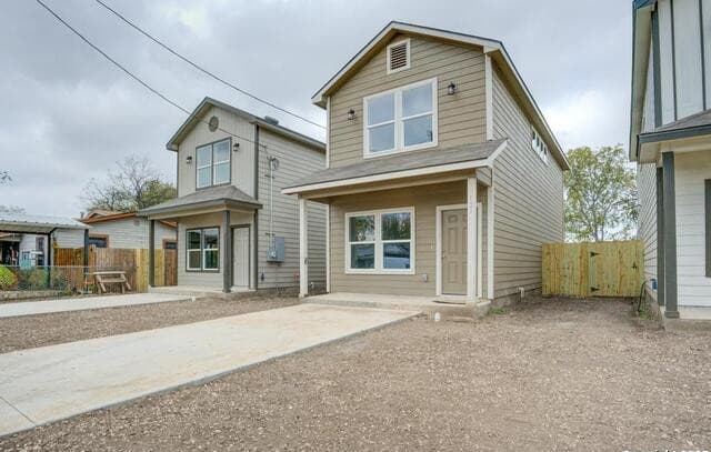 2-bedroom rental at 123 Lawton in San Antonio, TX — photo 2