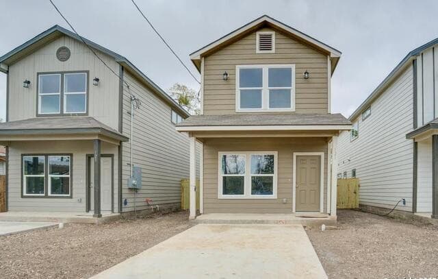 2-bedroom rental at 121 Lawton St in San Antonio, TX — photo 1