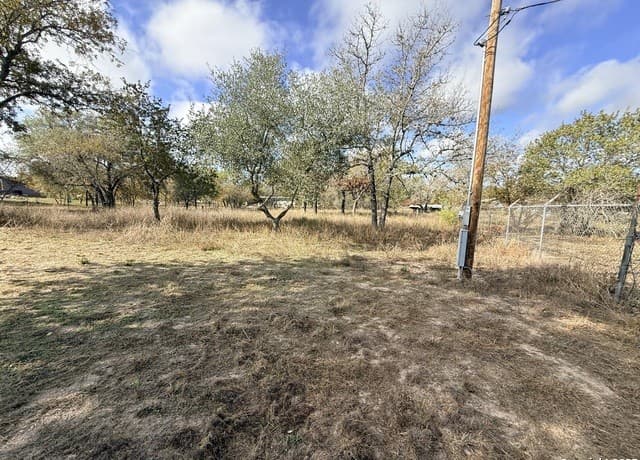 3-bedroom rental at 1316 Big Oak in San Antonio, TX — photo 4