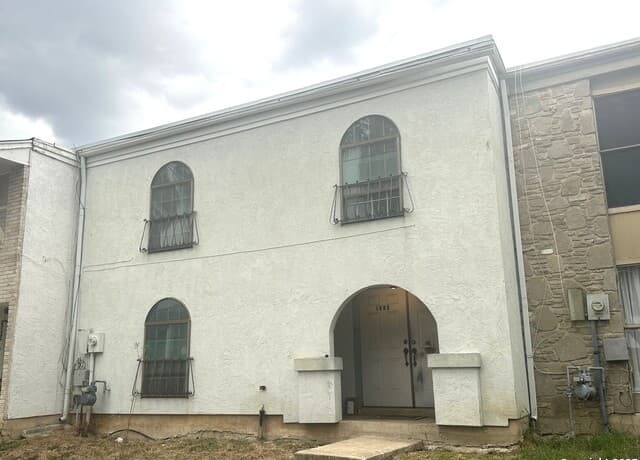 3-bedroom rental at 1326 Klondike in San Antonio, TX — photo 3