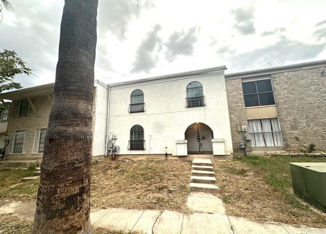 3-bedroom rental at 1326 Klondike in San Antonio, TX — photo 5