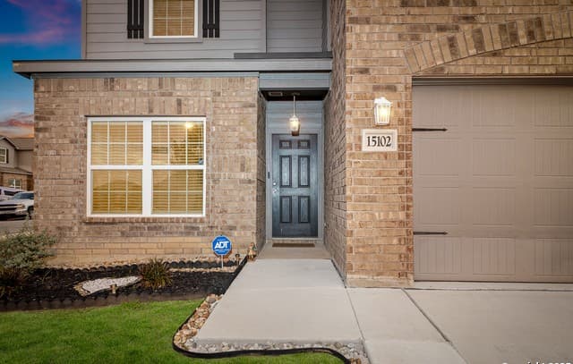 Home for sale at 15102 Jetfire in Von Ormy, TX — photo 4