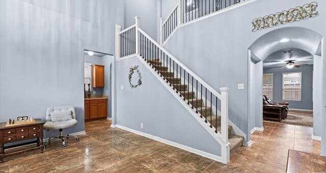 5-bedroom rental at 325 Golden Bear Dr in Cibolo, TX — photo 5