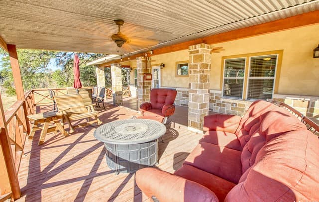 Home for sale at 255 Thunder Creek in Utopia, TX — photo 4