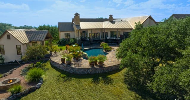 4-bedroom home for sale at 165 Painted Sky in Comfort TX