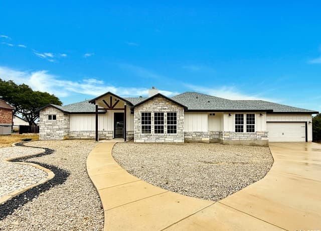 4-bedroom home for sale at 107 S Lon Price in Blanco TX
