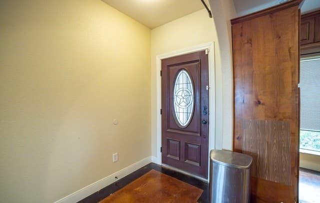 4-bedroom rental at 12219 Course View in San Antonio, TX — photo 2
