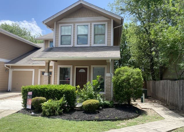 3-bedroom rental at 6202 W Jolie Ct in San Antonio, TX — photo 1