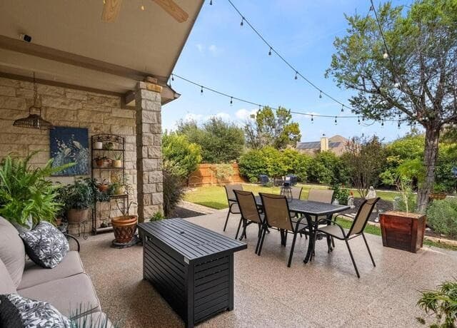 4-bedroom rental at 9706 Rosemire Way in San Antonio, TX — photo 4