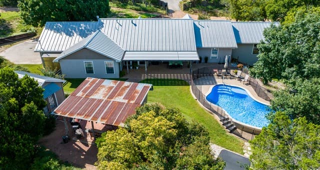Home for sale at 3936 S State HWY 16 in Fredericksburg, TX — photo 3