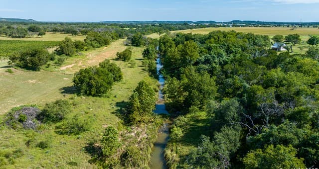 Home for sale at 3936 S State HWY 16 in Fredericksburg, TX — photo 4