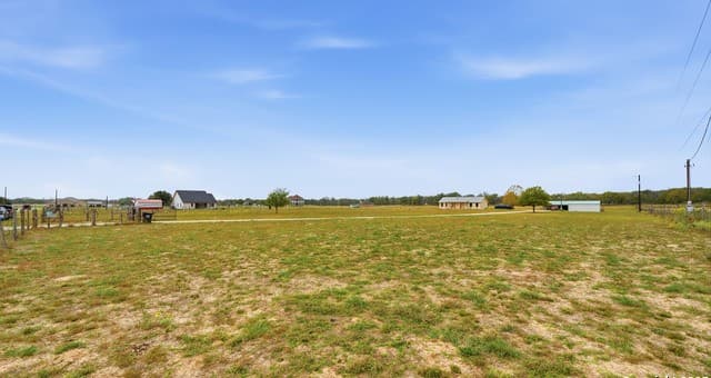 Home for sale at 142 Chaparral in Floresville, TX — photo 4