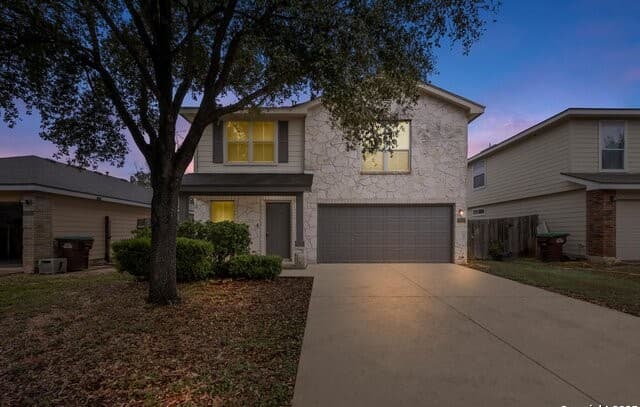4-bedroom rental at 9427 Velvet Spring in San Antonio, TX — photo 2